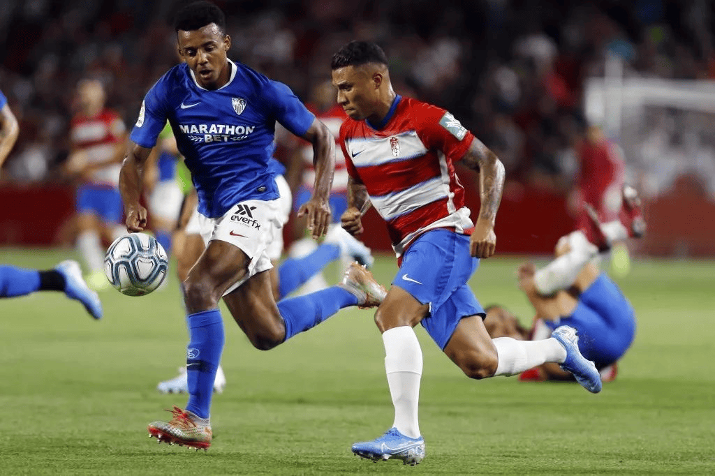 关于国际比赛日塞维利亚调整名单以备葡超；篮板制胜环节打磨；气氛紧张；轮换策略成焦点的信息-开云官方入口